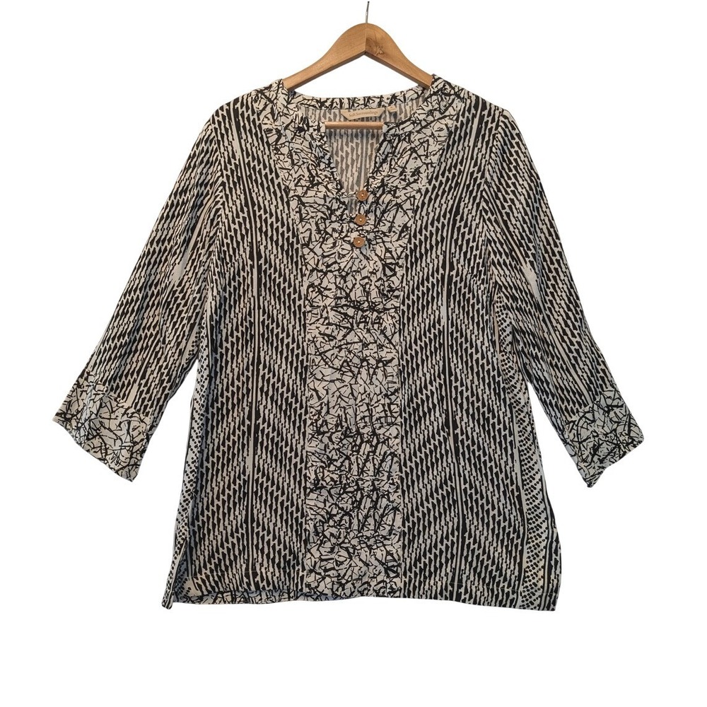 Soft Surroundings Black White Geometric Print Tunic Top 3/4 Sleeve Wood Button M